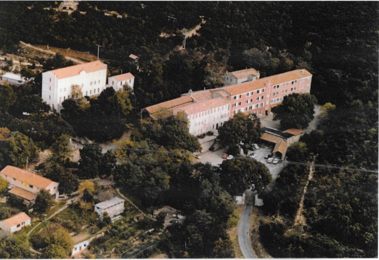 Albergue Prime Combe Fontanes  Exterior foto